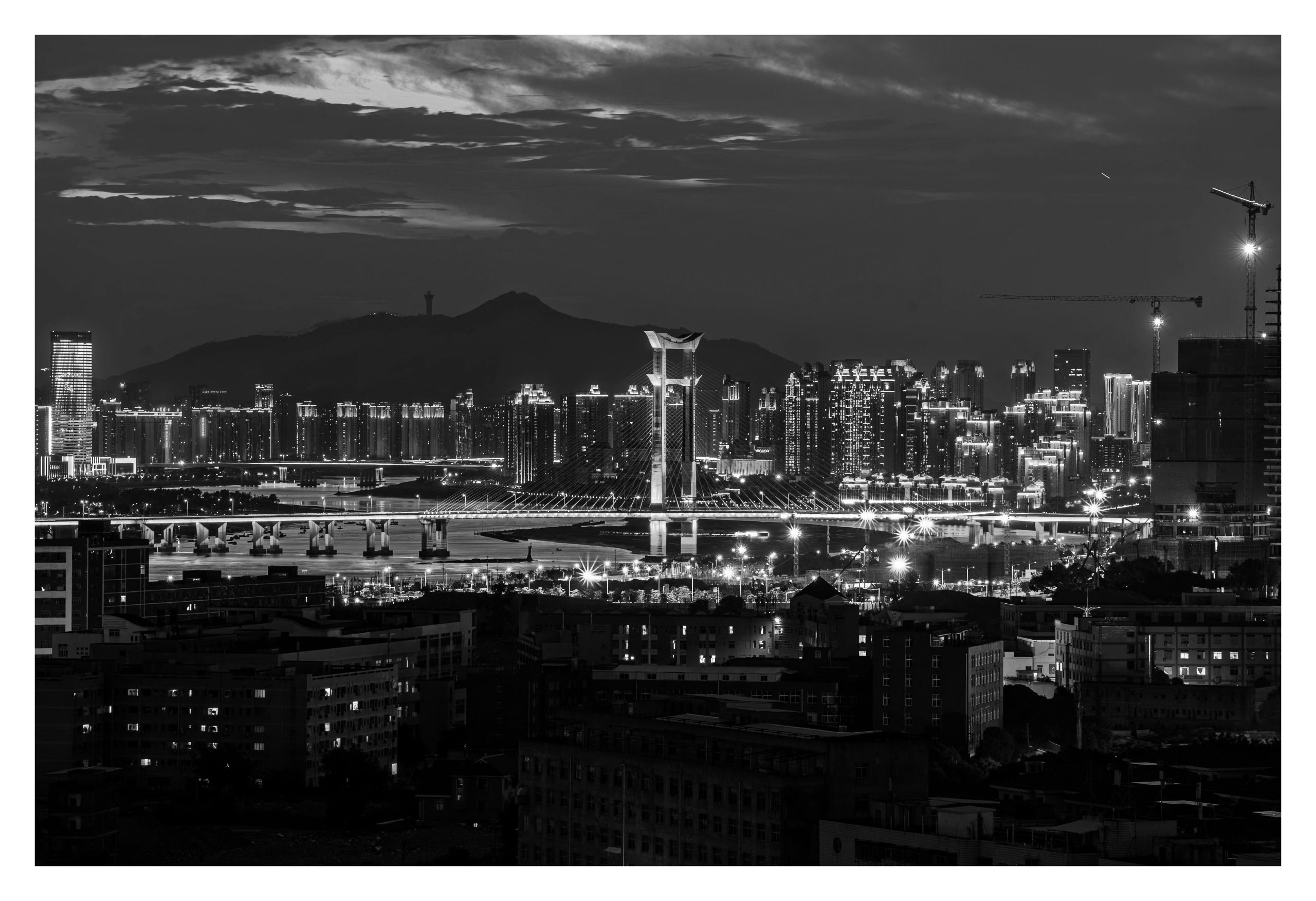 晋江大桥的夜景